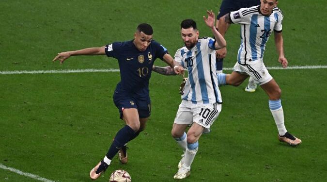 Fifa World Cup 2022 : আর্জেন্টিনার ২ গোল শোধ করল ফ্রান্স,খেলা গড়াল অতিরিক্ত সময়ে