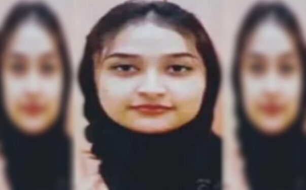 Kerala : তরুনীর অন্তর্বাস থেকে ১ কোটি টাকা মূল্যের সোনা উদ্ধার