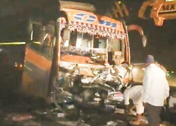 গুজরাটে এসইউভি গাড়ি ও ট্যুরিস্ট বাসের মুখোমুখি সংঘর্ষ, নিহত ৯ আহত ১৫