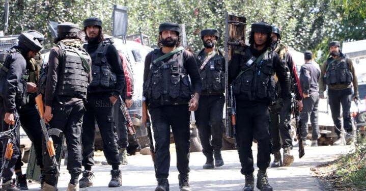 জম্মু ও কাশ্মীরে ফের টার্গেট কিলিং, সন্ত্রাসবাদীদের গুলিতে নিহত ৪, আহত ৮