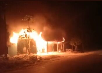 ত্রিপুরার প্রাক্তন মুখ্যমন্ত্রী বিপ্লব দেবের পৈতৃক বাড়িতে আগুন ধরালো দুষ্কৃতীরা, সন্দেহ সিপিএমের দিকে