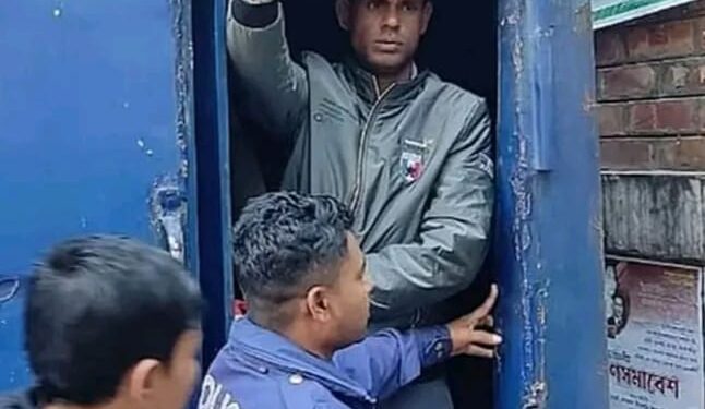 বাংলাদেশে ধর্ম অবমাননার অভিযোগে হিন্দু মহাজোটের নেতার ৭ বছরের কারাদণ্ড