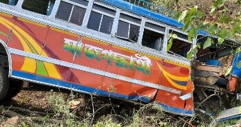 Ketugram : কালভার্টের গার্ড ওয়াল ভাঙল যাত্রীবাহী বাস, জখম ১৮ যাত্রী