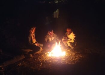 হাড় কাঁপানো ঠাণ্ডায় জবুথবু পূর্ব বর্ধমান