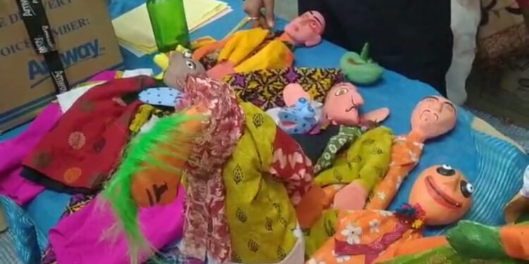 পুতুল নাচকে টিকিয়ে রাখতে উদ্যোগী হল বর্ধমানবাসী