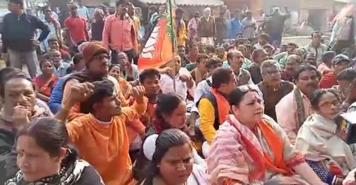 মমতা বন্দ্যোপাধ্যায়ের ইচ্ছাতেই আবাস যোজনার বাড়ি চুরি হচ্ছে : অগ্নিমিত্রা পল