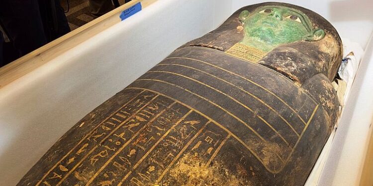 মিশরে ফারাওদের যুগের প্রাচীন মমি আবিষ্কার