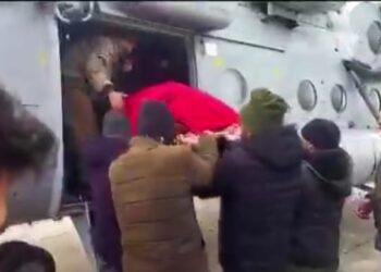 কুপওয়ারার গর্ভবতী মহিলাকে হেলিকপ্টারে করে হাসপাতালে পৌঁছে দিয়ে প্রাণ বাঁচালো সেনাবাহিনী