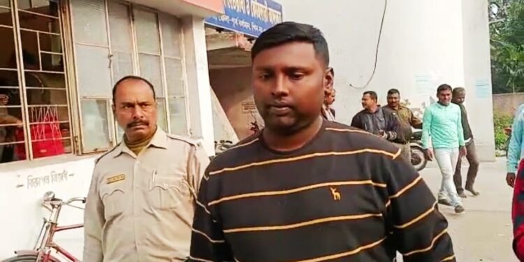 ওভারলোডিং ধরতে যাওয়া এমভিআই আধিকারিকদের গাড়ি লক্ষ করে গুলি, গ্রেপ্তার দুই দুস্কৃতী