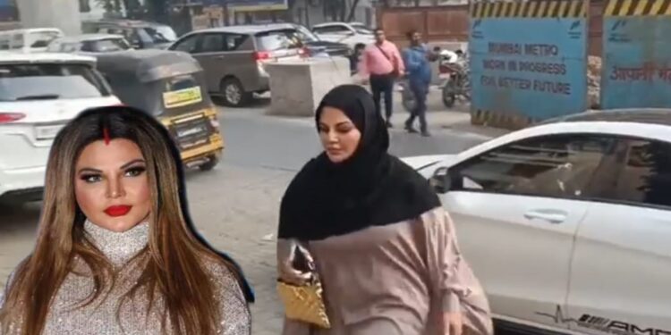 “আমি মরে যাওয়ার পর তুমি কি আমার কবরে আসবে ?”-পাপারাজ্জিদের একথা বলেই কান্নায় ভেঙে পড়লেন রাখি সাওয়ান্ত