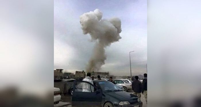 কাবুল সামরিক বিমানবন্দরে আত্মঘাতী বিস্ফোরণ, নিহত ১০, আহত ৮