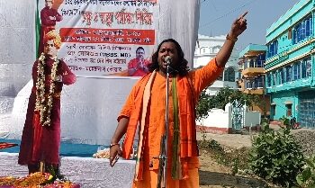 “আপনার মেয়েকে তুলে নিয়ে গিয়ে জোর করে ধর্মান্তরিত করার পরেও বলবেন মোরা একই বৃন্তে দুটি কুসুম ?” – অম্বিকানন্দ মহারাজ