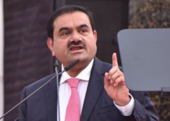 অ্যামাজনের জেফ বেজোসকে সরিয়ে বিশ্বের তৃতীয় ধনী ব্যক্তি হলেন গৌতম আদানি