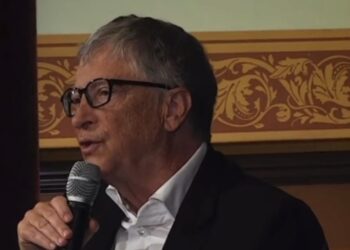 “পরবর্তী মানবসৃষ্ট ভাইরাসটি কোভিড-১৯ এর চেয়ে ভয়ঙ্কর হবে” : বিল গেটস