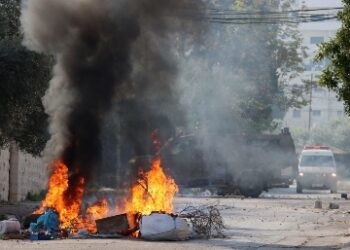 ফিলিস্তিনি শরণার্থী শিবিরে ইসরায়েলি বাহিনীর অভিযান, নিহত ১০