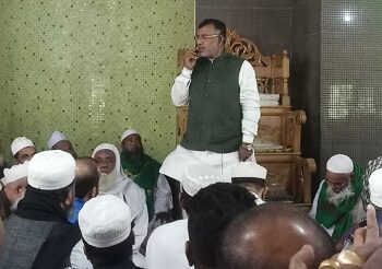 “মাদ্রাসা থেকে হাফেজি, তফসির পড়ার পর কাজ না পেয়ে হতাশায় জঙ্গি হবে”- একথা বলেও মৌলবীদের চাপে শেষে প্রকাশ্যে ক্ষমা চাইতে বাধ্য হলেন বাংলাদেশের এক নেতা