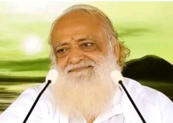 ধর্ষণ মামলায় স্বঘোষিত গডম্যান আসারাম বাপুর যাবজ্জীবন কারাদণ্ড