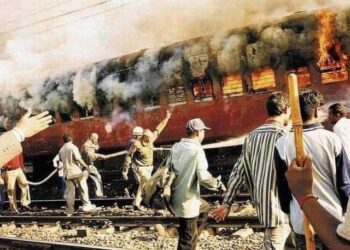 ২১ বছর আগে আজকের দিনেই গোধরায় ৫৯ জন করসেবককে জীবন্ত পুড়িয়া মারা হয়