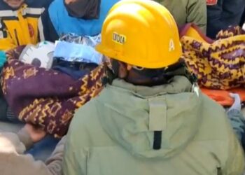 তুরস্কে ধ্বংসাবশেষের নিচে আটকে থাকা শিশুকে জীবিত উদ্ধার করল ভারতের উদ্ধারকারী দল