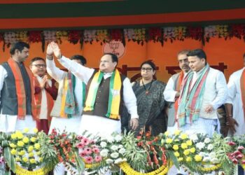 “চাকরি বিক্রির কোটি কোটি লুট করেছে হাওয়াই চটি,সব টাকা টালি চালে”-বললেন জে পি নাড্ডা