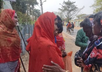 অতিরিক্ত পন ও বাইক দিতে না পারায় জুটতো স্বামীর বিড়ির ছ্যাঁকা, অসুস্থ শিশুসন্তানকে নিয়ে পুলিশের দ্বারস্থ গ্রামছাড়া মর্জিনা বেগম