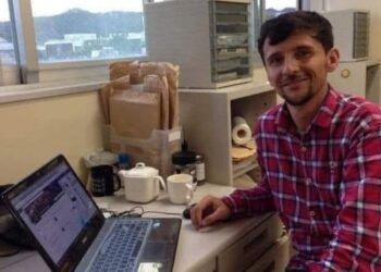 হতাশায় আত্মঘাতী হলে তরুন আফগান চিকিৎসক