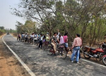 জঙ্গল রক্ষার আবেদন নিয়ে প্রচারে স্বেচ্ছাসেবী সংস্থা