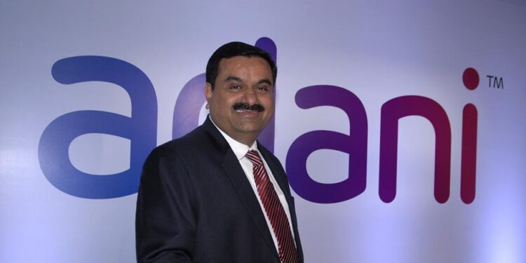 মার্কিন সংবাদ সংস্থা হিন্ডেনবার্গের বিরুদ্ধে আইনি লড়াইয়ের প্রস্তুতি নিচ্ছে আদানি গোষ্ঠী
