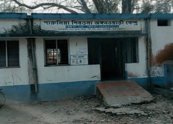 চাল সরবরাহ না হওয়ায় ৩ দিন ধরে খাবার বন্ধ পূর্বস্থলীর অঙ্গনওয়াড়ী কেন্দ্রে