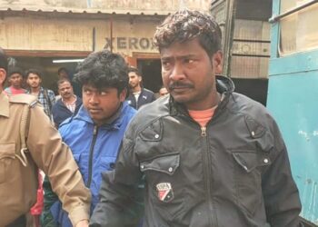 গোষ্ঠীদ্বন্দ্ব নাকি বালি ঘাটের কমিশন ? ধৃতদের জেরা করে  রায়নায় গুলি কাণ্ডের রহস্যভেদ করতে চাইছে পুলিশ