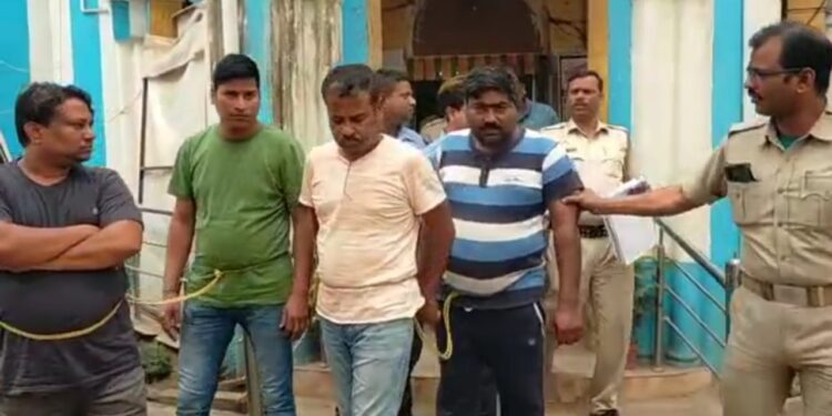 এমবিবিএসে ভর্তির নামে প্রতারণা চক্রের চার পাণ্ডা গ্রেফতার