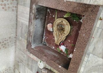 বারাণসীর মন্দিরে দুষ্কৃতী তান্ডব, ভাঙচুর শিবলিঙ্গ ও মূর্তি