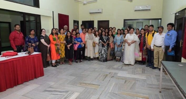 অটিস্টিক ছেলেমেয়েদের জন্য সেমিনারের আয়োজন করল স্বেচ্ছাসেবী সংস্থা