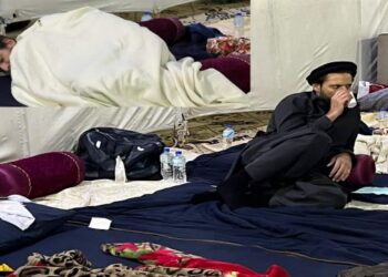 “সন্ত্রাসের প্রবেশদ্বার” তাবলিগী জামাতের সমাবেশে গিয়ে নিশ্চিন্তে ঘুমলেন পাকিস্তানের প্রাক্তন ক্রিকেটার শহীদ আফ্রিদি