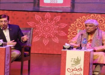 লাহোরে ফয়েজ উৎসবে গিয়ে ২৬/১১ মুম্বাই হামলা নিয়ে ক্ষোভ প্রকাশ করেছেন লেখক জাভেদ আখতার