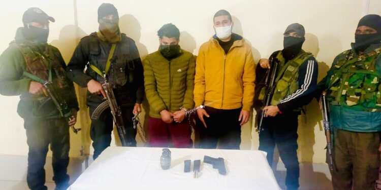 শ্রীনগরে গ্রেফতার ২ সন্ত্রাসবাদী ও ২ মাদক পাচারকারী