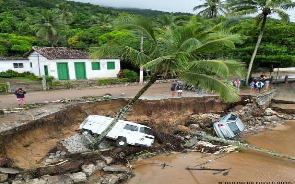 ব্রাজিলে মুষলধারে বৃষ্টির জেরে বন্যা ও ভূমিধসে কমপক্ষে ৩৫ জনের মৃত্যু