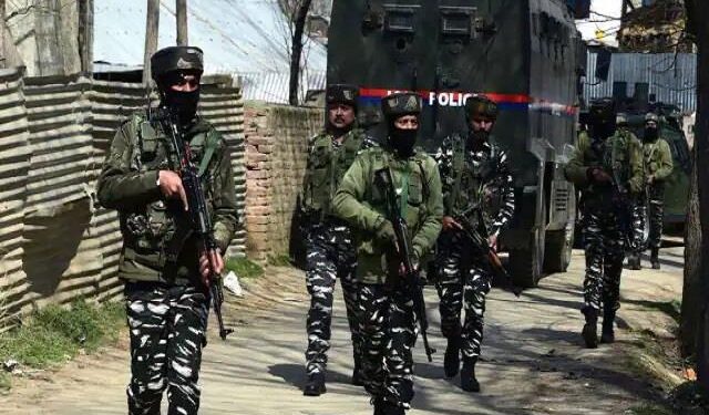 কাশ্মীরি পণ্ডিত হত্যায় যুক্ত দুই সন্ত্রাসবাদী খতম-জানালো পুলিশ