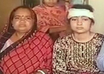 গাড়ি থেকে ঝাঁপ দিয়ে চালকের লালসার শিকার হওয়া থেকে নিজেকে বাঁচালো ১৩ বছরের হিন্দু কিশোরী