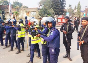আহমদিয়াদের জলসা ঘিরে পুলিশ ও সুন্নি মুসলিমদের সংঘর্ষে রণক্ষেত্র বাংলাদেশের পঞ্চগড়, নিহত ২, আহত ৫০