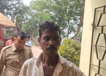 ভাতারে বিধবা মহিলাকে কুপিয়ে ফুলের মালা পড়ানোর ঘটনায় গ্রেফতার অভিযুক্ত