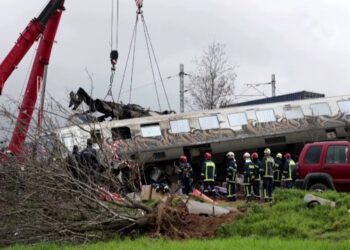 গ্রিসে দুটি যাত্রীবাহী ট্রেনের সংঘর্ষে ৪৩ জন নিহত, আহত ৮৫, পরিবহন মন্ত্রীর পদত্যাগ