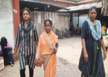 কাটোয়ায় অস্ত্র পাচার করতে এসে ধৃত নদীয়ার মহিলা