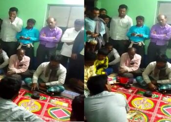 পঞ্চায়েতের উপপ্রধানের উপস্থিতিতে তৃণমূল কার্যালয়ে জুয়ার আসর