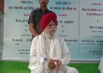 বর্ধমান স্টেশনে এস্কালেটের ও ভিডিও ওয়ালের উদ্বোধন অনুষ্ঠানেও প্রকাশ পেল রাজনৈতিক দ্বন্দ্ব