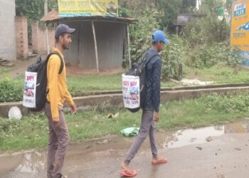 পায়ে হেঁটে ভারত ভ্রমণে নদীয়ার দুই যুবক