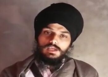 খালিস্তান বিচ্ছিন্নতাবাদী নেতা অমৃতপাল সিং আত্মসমর্পণের পরিকল্পনা করছেন-দাবি পাঞ্জাব পুলিশের