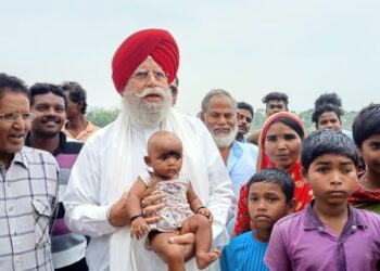 মুসলিম মহিলার ক্যান্সার আক্রান্ত স্বামীর কেমো থেরাপির দ্বায়িত্ব নিলেন বিজেপি সাংসদ এস এস আলুওয়ালিয়া