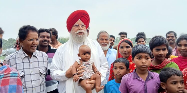 মুসলিম মহিলার ক্যান্সার আক্রান্ত স্বামীর কেমো থেরাপির দ্বায়িত্ব নিলেন বিজেপি সাংসদ এস এস আলুওয়ালিয়া