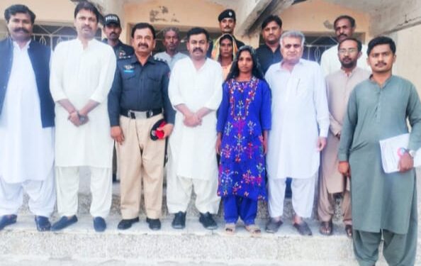 অপহরণের পর গণধর্ষণ-জোর করে ধর্মান্তরিত ও নামাজ পড়ানোর অভিযোগ, মুসলিম যুবকের কবল থেকে পালিয়ে আসতে সক্ষম হল অপহৃতা হিন্দু তরুনী